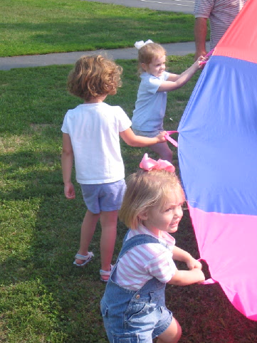2006_09_09 Nicole, Jane Cate w parachute.jpg
